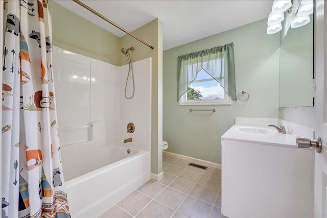 193 Simmons Creek RD, Union Hall, VA 24176