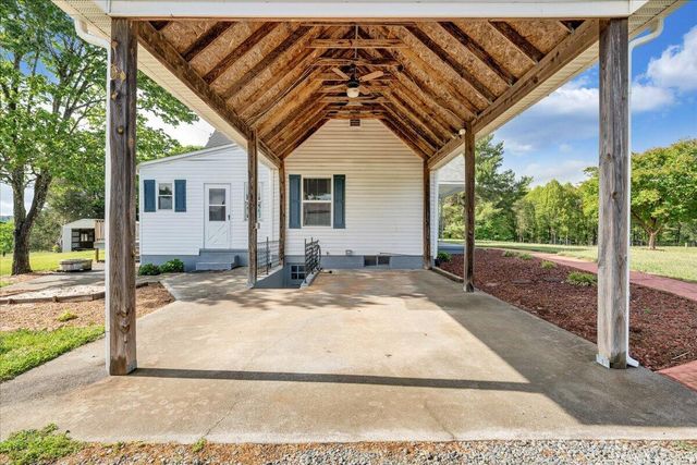 193 Simmons Creek RD, Union Hall, VA 24176