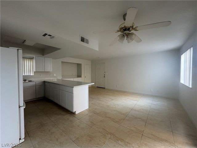 4320 Sanderling Circle 95, Las Vegas, NV 89103