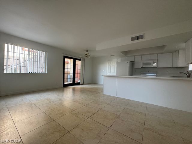 4320 Sanderling Circle 95, Las Vegas, NV 89103