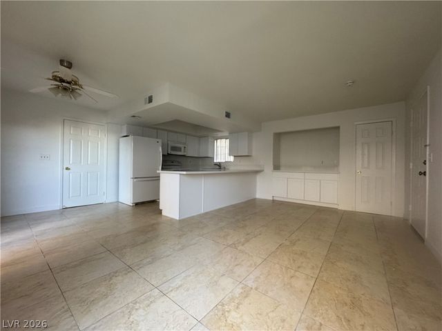 4320 Sanderling Circle 95, Las Vegas, NV 89103