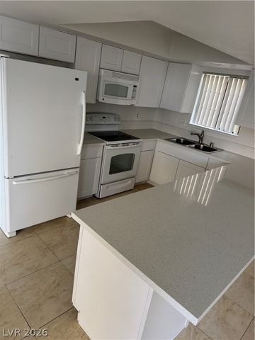 4320 Sanderling Circle 95, Las Vegas, NV 89103