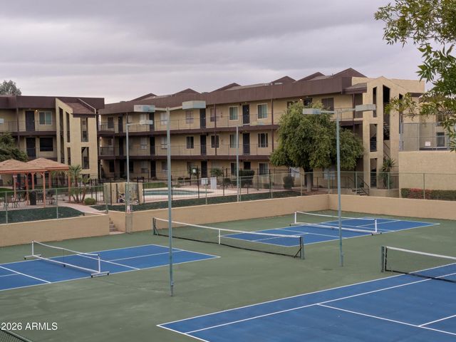 461 W HOLMES Avenue 311, Mesa, AZ 85210