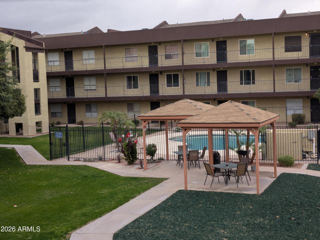 461 W HOLMES Avenue 311, Mesa, AZ 85210