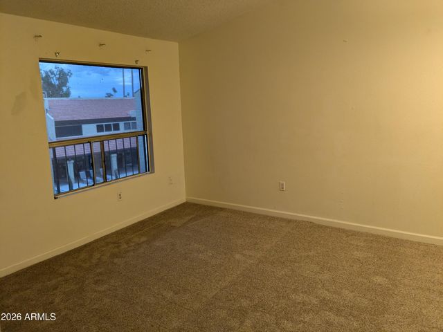 461 W HOLMES Avenue 311, Mesa, AZ 85210