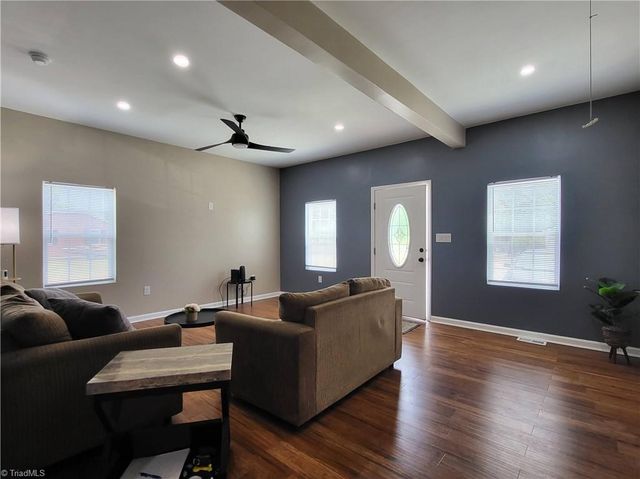 12 Forest Hill Road, Lexington, NC 27295