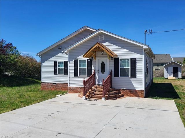 12 Forest Hill Road, Lexington, NC 27295