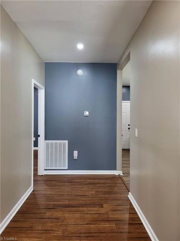 12 Forest Hill Road, Lexington, NC 27295