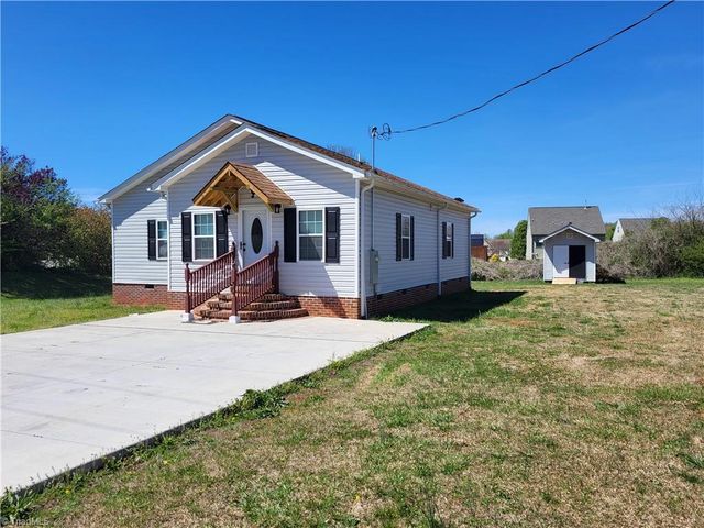 12 Forest Hill Road, Lexington, NC 27295