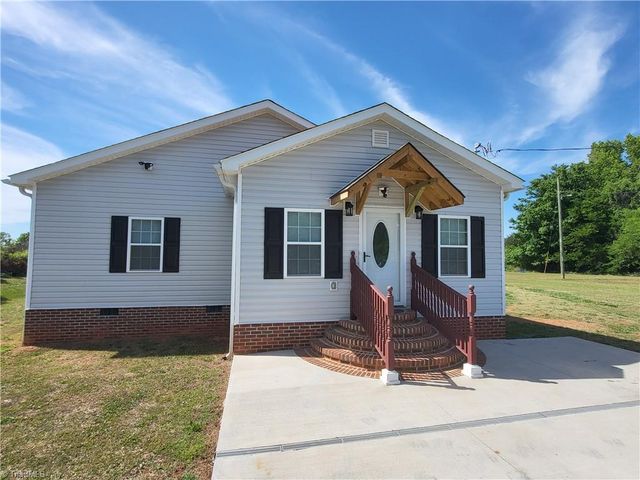 12 Forest Hill Road, Lexington, NC 27295