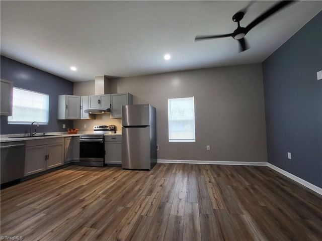 12 Forest Hill Road, Lexington, NC 27295