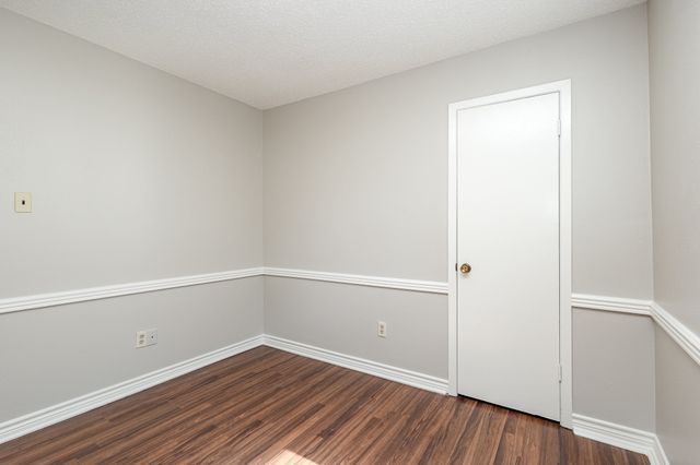 2200 Clover Park Drive, Arlington, TX 76013