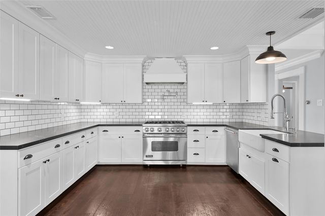 17507 Deer Creek Drive, Spring, TX 77379