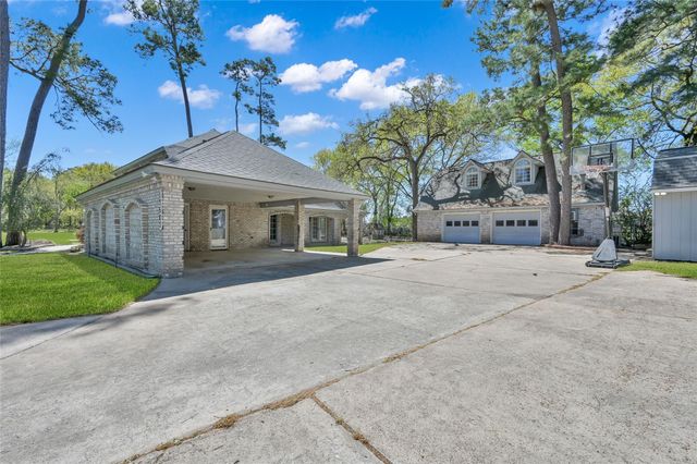 17507 Deer Creek Drive, Spring, TX 77379