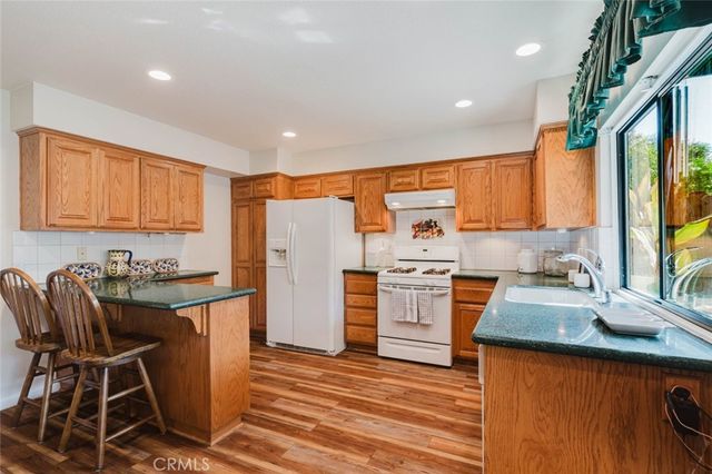 702 Knollwood Lane, San Dimas, CA 91773