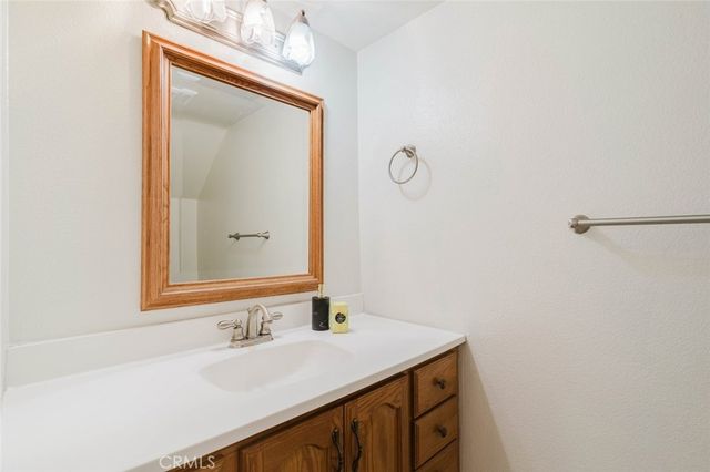 702 Knollwood Lane, San Dimas, CA 91773