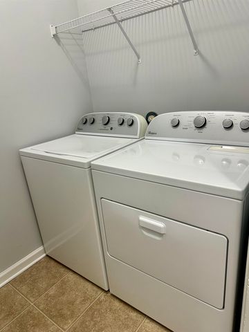 1147 W CORTONA CIR, Memphis, TN 38018