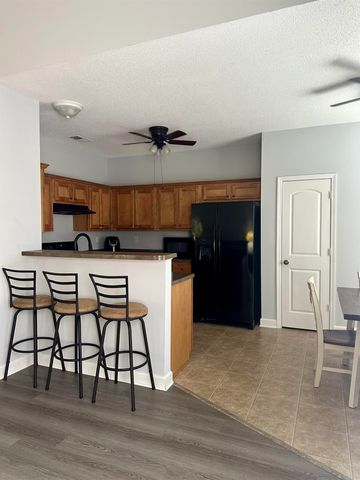 1147 W CORTONA CIR, Memphis, TN 38018