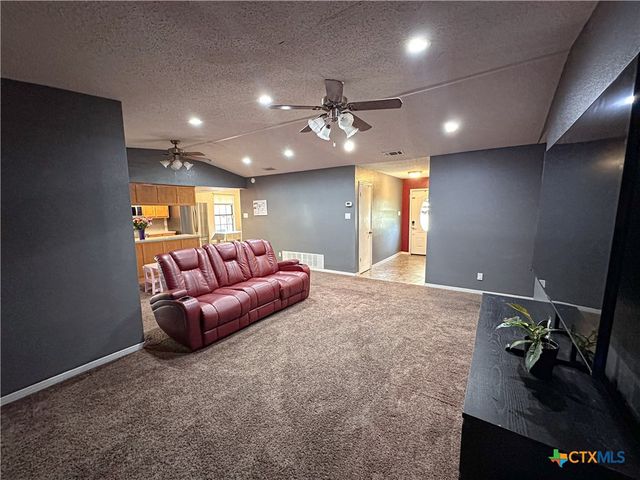 908 Indian Trail, Harker Heights, TX 76548