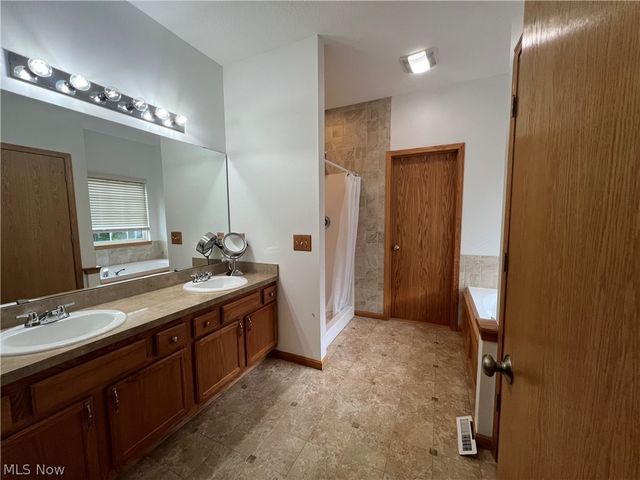 4094 Turnberry Drive, Medina, OH 44256