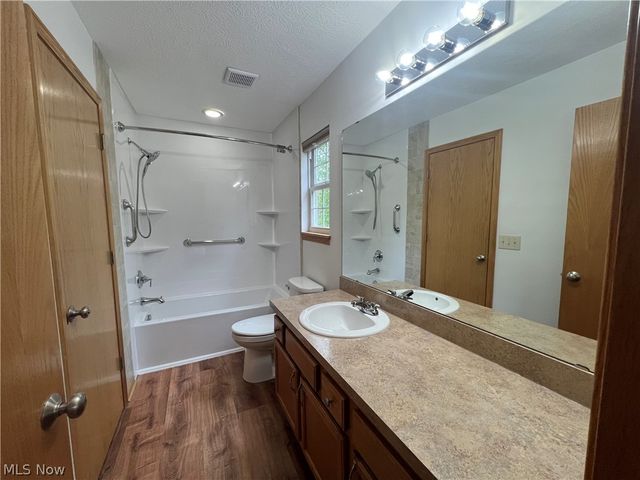 4094 Turnberry Drive, Medina, OH 44256