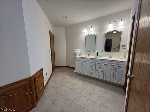 4094 Turnberry Drive, Medina, OH 44256
