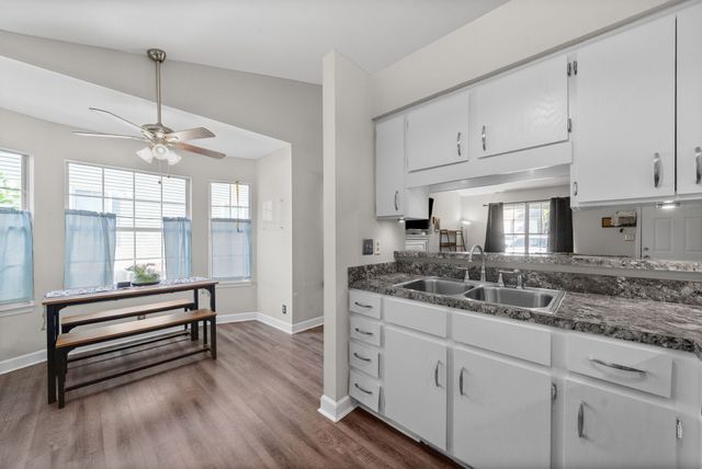 70 Grassmire Dr, Clarksville, TN 37042
