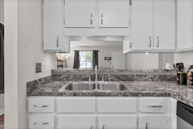 70 Grassmire Dr, Clarksville, TN 37042