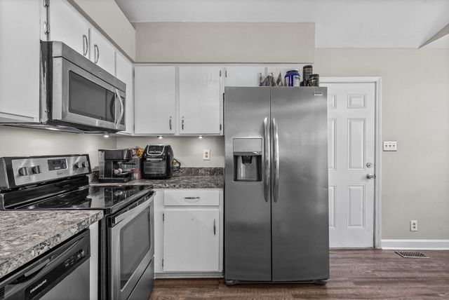 70 Grassmire Dr, Clarksville, TN 37042
