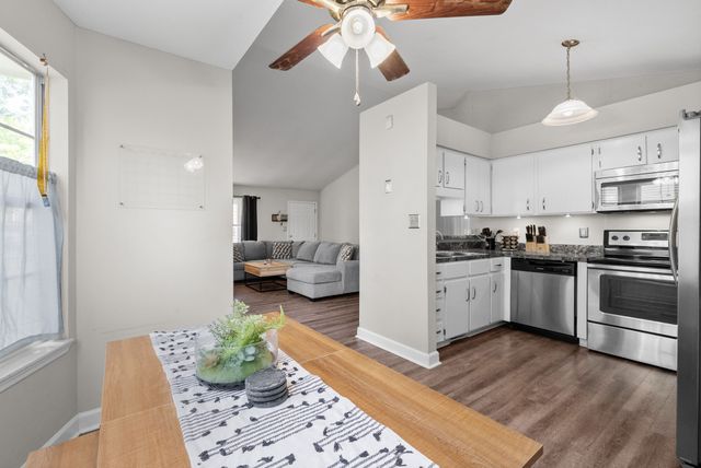 70 Grassmire Dr, Clarksville, TN 37042