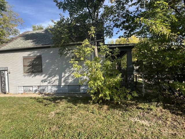 3251 N 25th STREET, Milwaukee, WI 53206