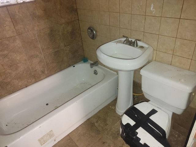 3251 N 25th STREET, Milwaukee, WI 53206