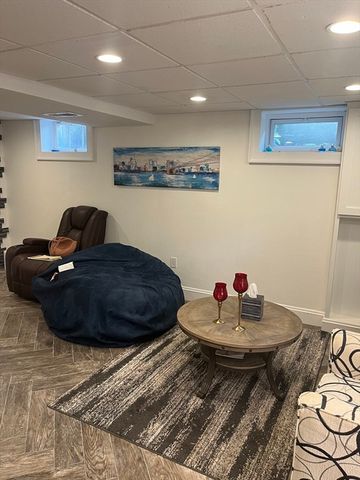 24 Leslie Rd B, Newton, MA 02466