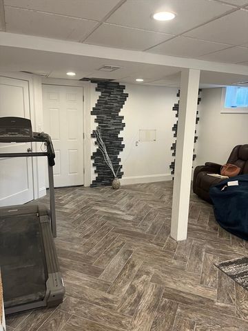 24 Leslie Rd B, Newton, MA 02466