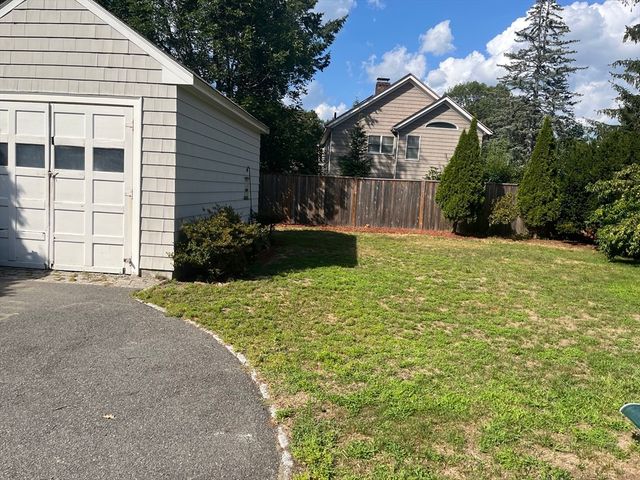 24 Leslie Rd B, Newton, MA 02466