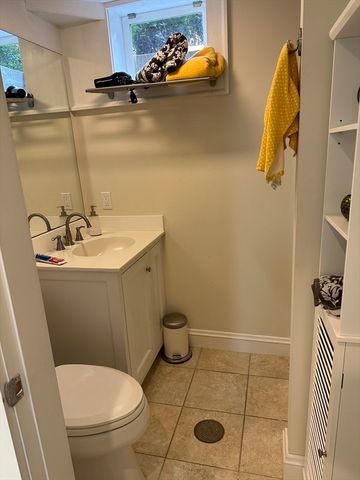 24 Leslie Rd B, Newton, MA 02466