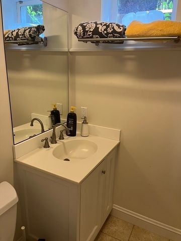 24 Leslie Rd B, Newton, MA 02466
