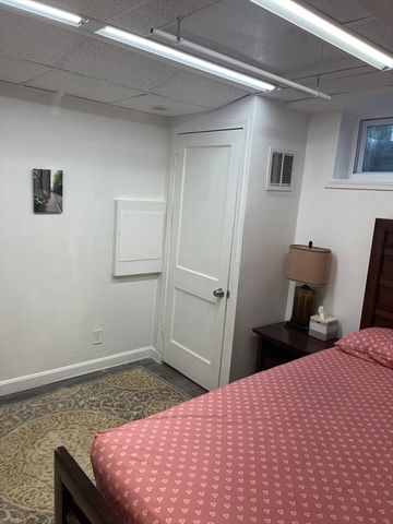 24 Leslie Rd B, Newton, MA 02466