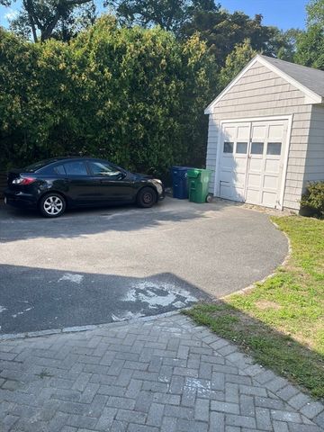 24 Leslie Rd B, Newton, MA 02466