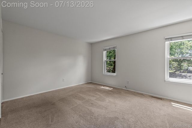 16249 Birwood Avenue, Beverly Hills Village, MI 48025