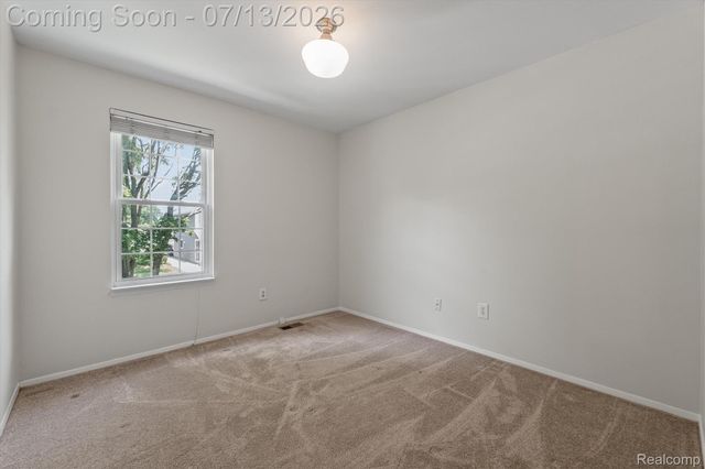 16249 Birwood Avenue, Beverly Hills Village, MI 48025
