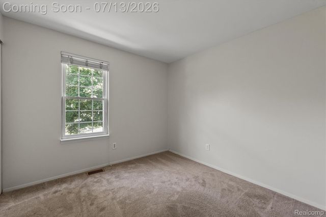16249 Birwood Avenue, Beverly Hills Village, MI 48025