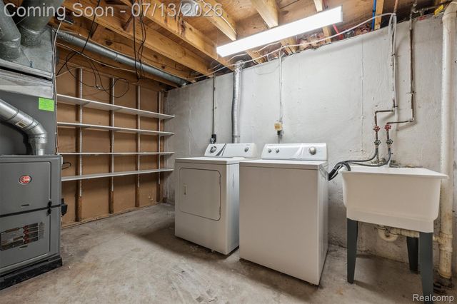 16249 Birwood Avenue, Beverly Hills Village, MI 48025