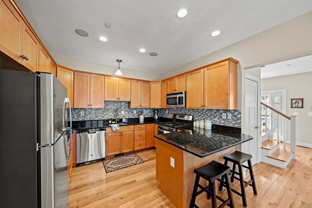 3 Sandpiper Green, Weymouth, MA 02190