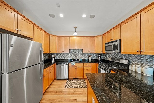 3 Sandpiper Green, Weymouth, MA 02190