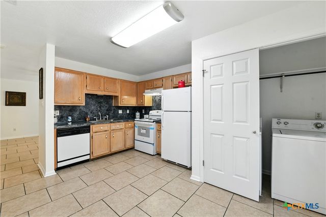 2410 Royal Crest Circle, Killeen, TX 76549