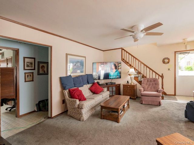 2080 Seamans Neck Road, Seaford, NY 11783