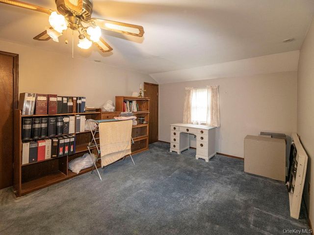 2080 Seamans Neck Road, Seaford, NY 11783