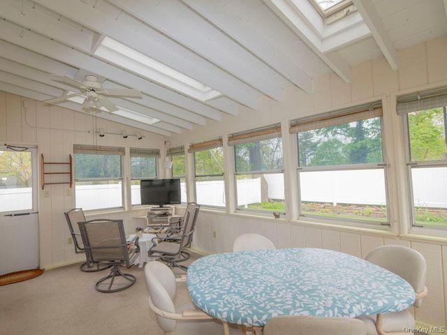 2080 Seamans Neck Road, Seaford, NY 11783