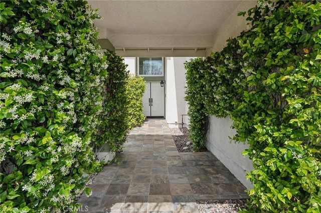 28269 Rodgers Drive, Saugus, CA 91350